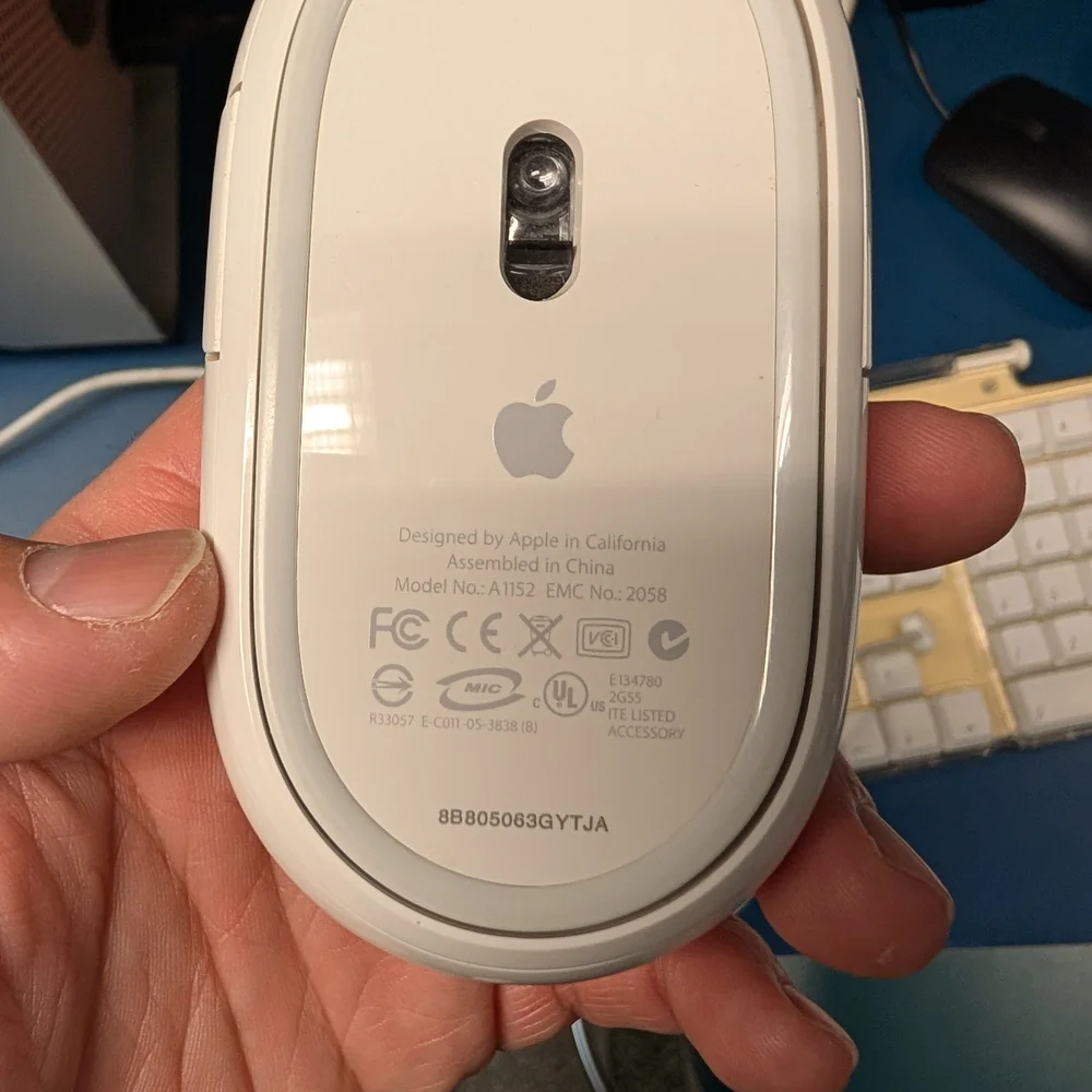 Apple White Wired Keyboard and Mouse Set
